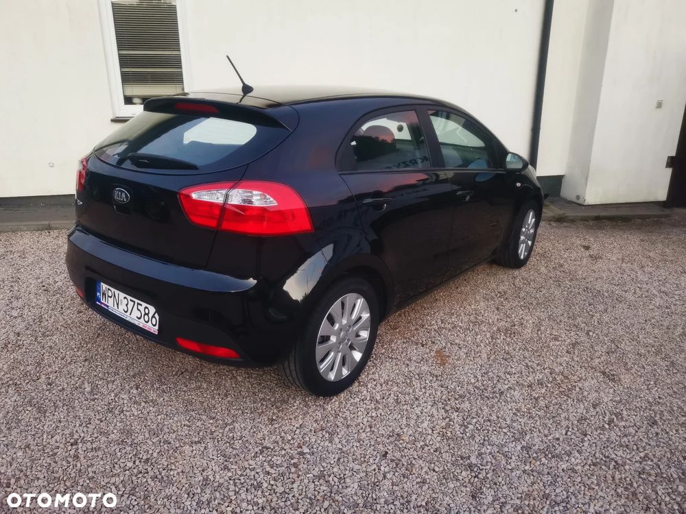 Kia Rio 1.2 Attract - 16