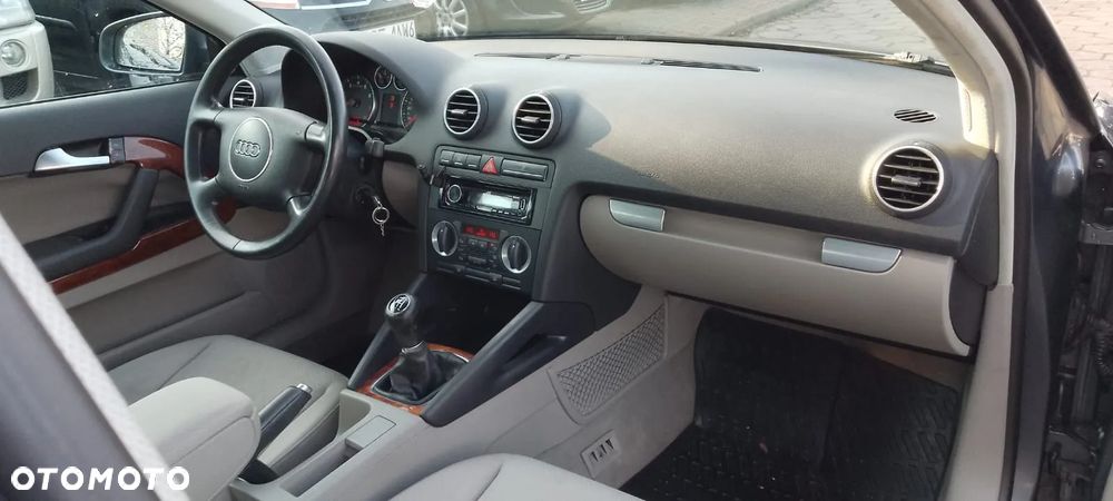 Audi A3 Sportback 2.0 FSI Attraction - 6