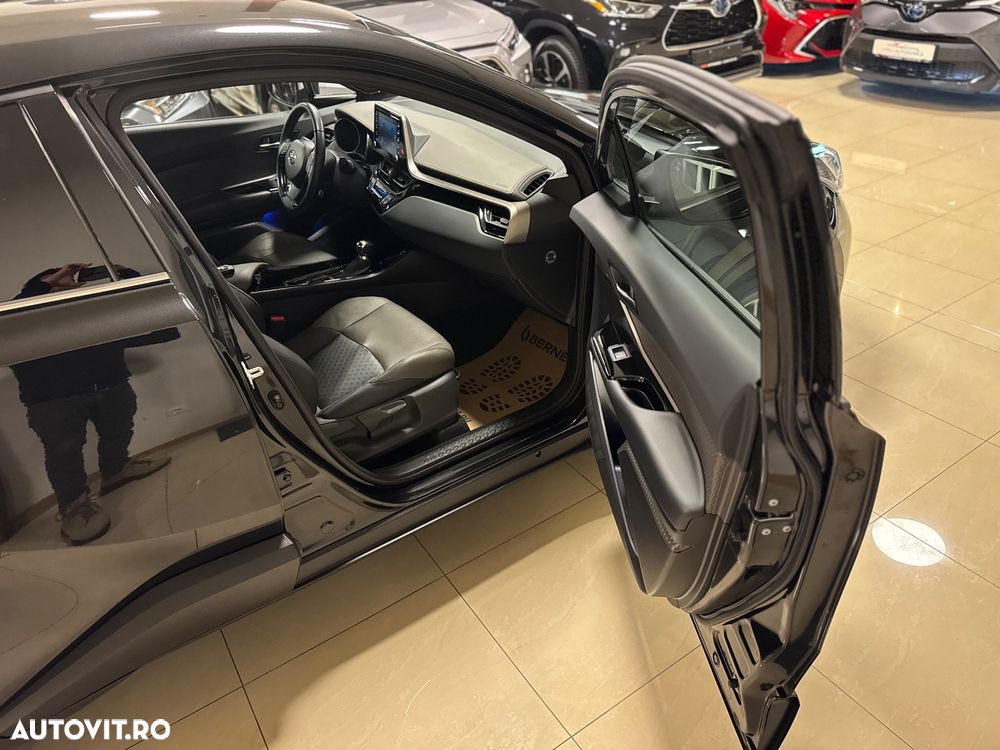 Toyota C-HR Lounge - 9