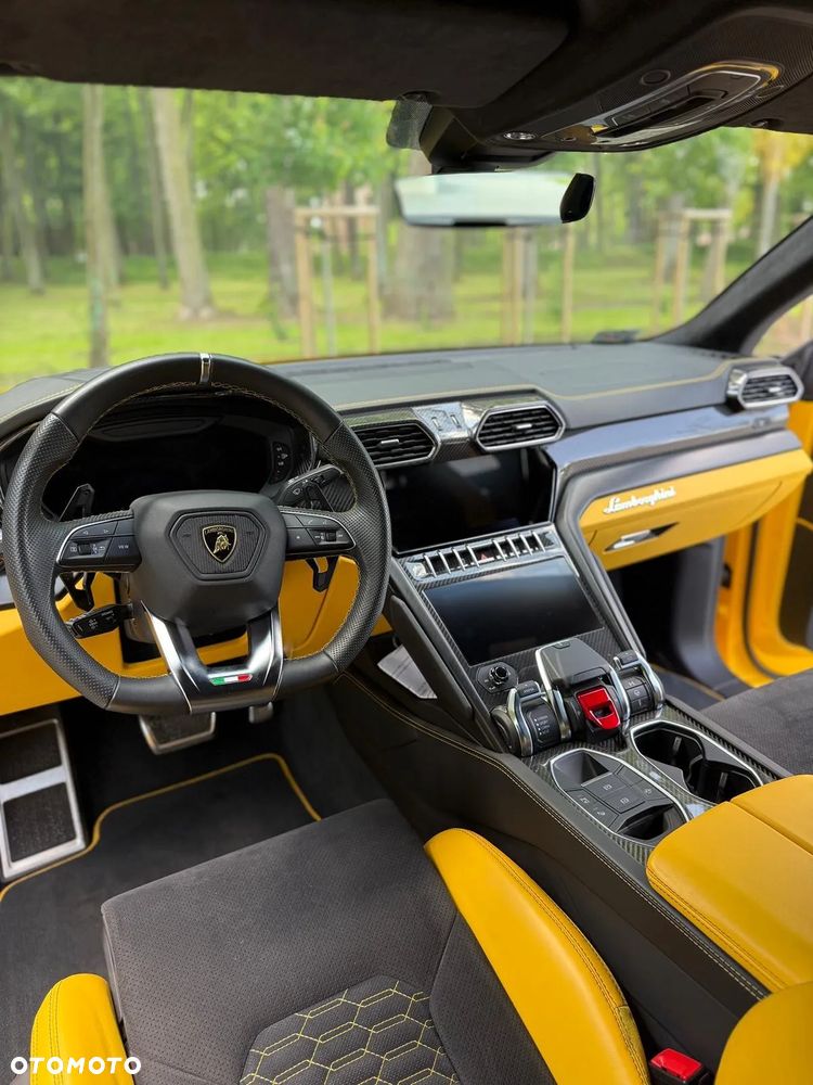 Lamborghini Urus - 25