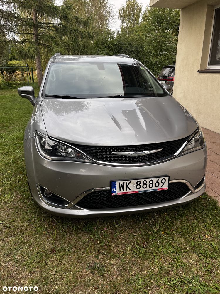 Chrysler Pacifica - 3