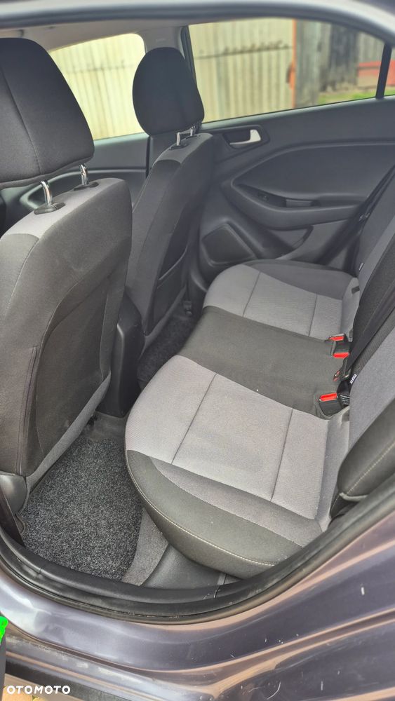 Hyundai i20 - 11