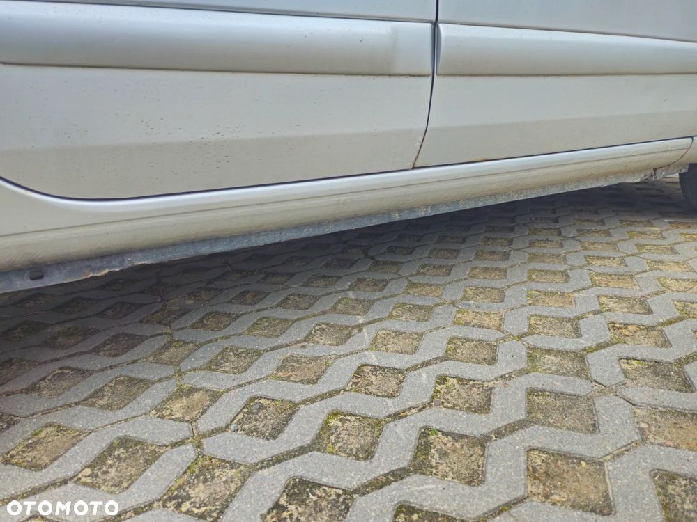 Renault Clio 1.5 dCi Campus - 13