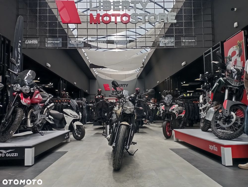 Moto Guzzi V7 - 2