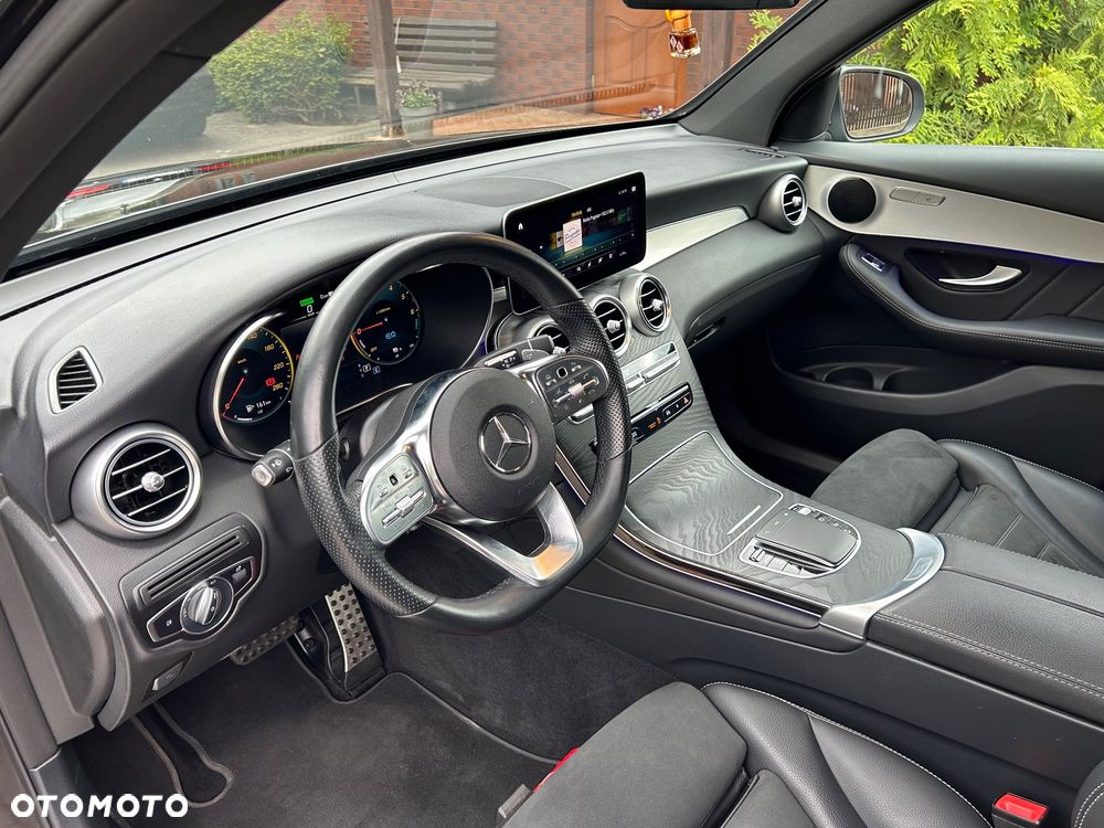 Mercedes-Benz GLC 300 de 4Matic 9G-TRONIC AMG Line Plus - 23