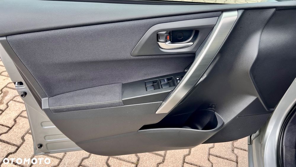 Toyota Auris - 12