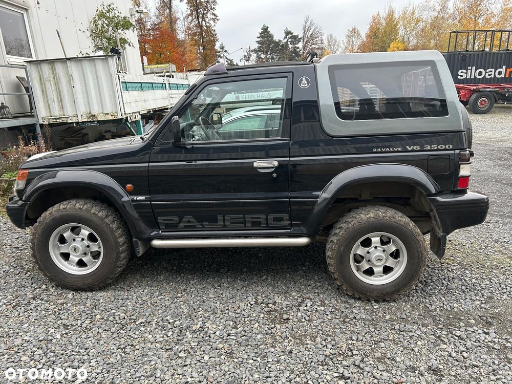 Mitsubishi Pajero Sport - 4