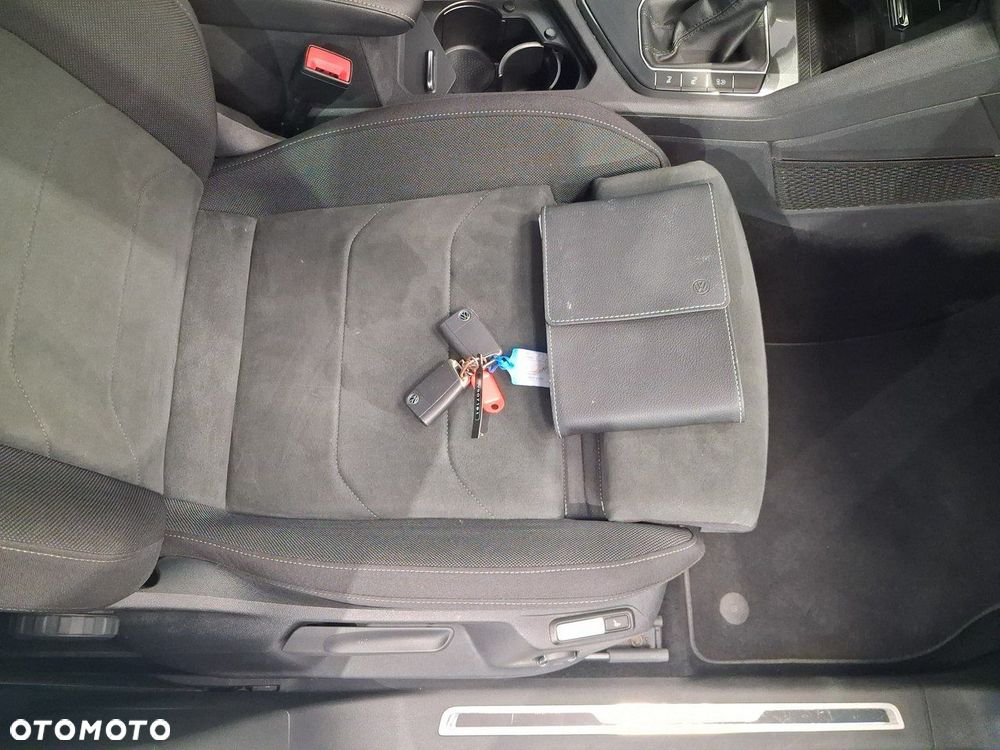 Volkswagen Tiguan - 28