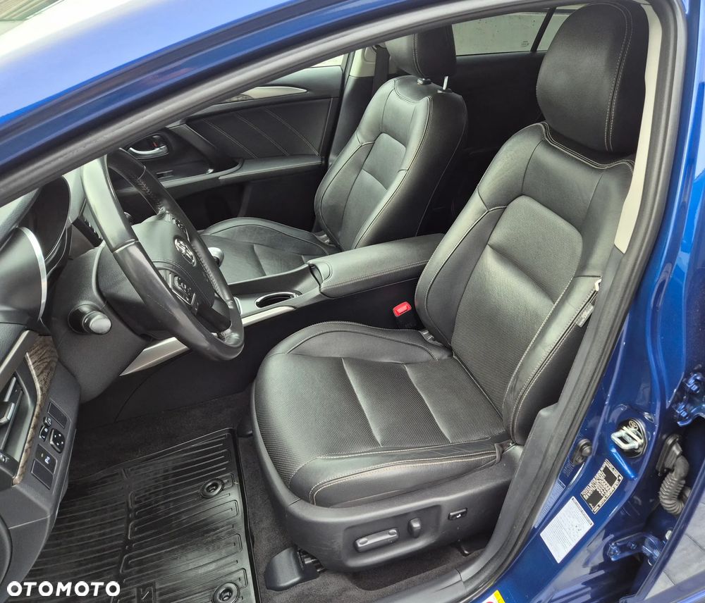Toyota Avensis 1.8 Premium - 17