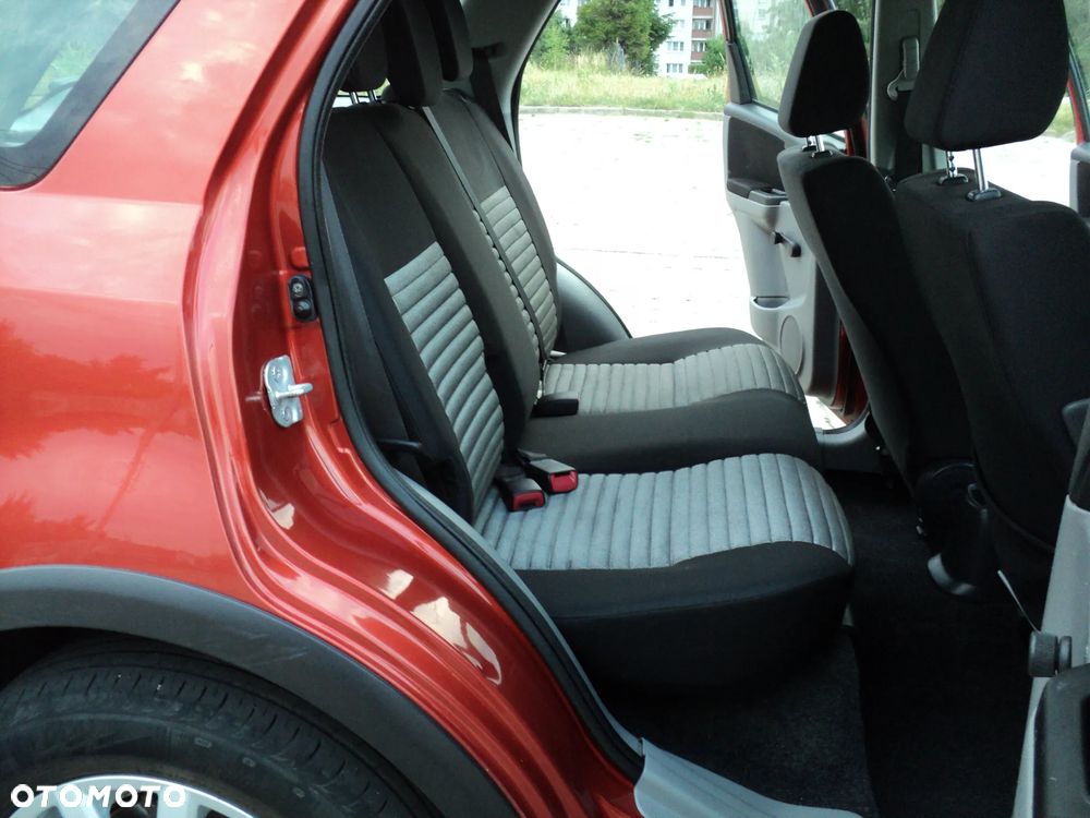 Suzuki SX4 1.6 Comfort 4WD - 12