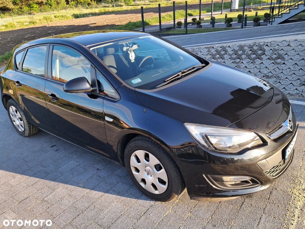 Opel Astra 1.6 Essentia - 4