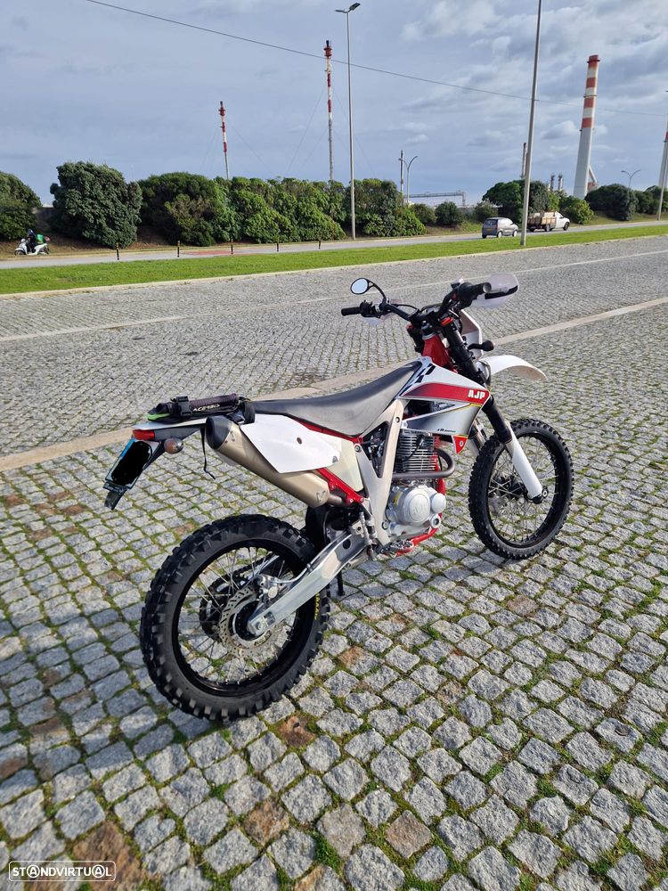 AJP PR3 Enduro - 2