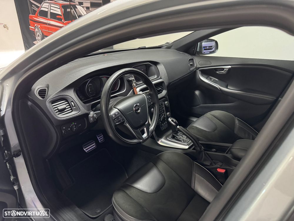 Volvo V40 1.5 T3 Sport Edition Plus Geartronic - 11