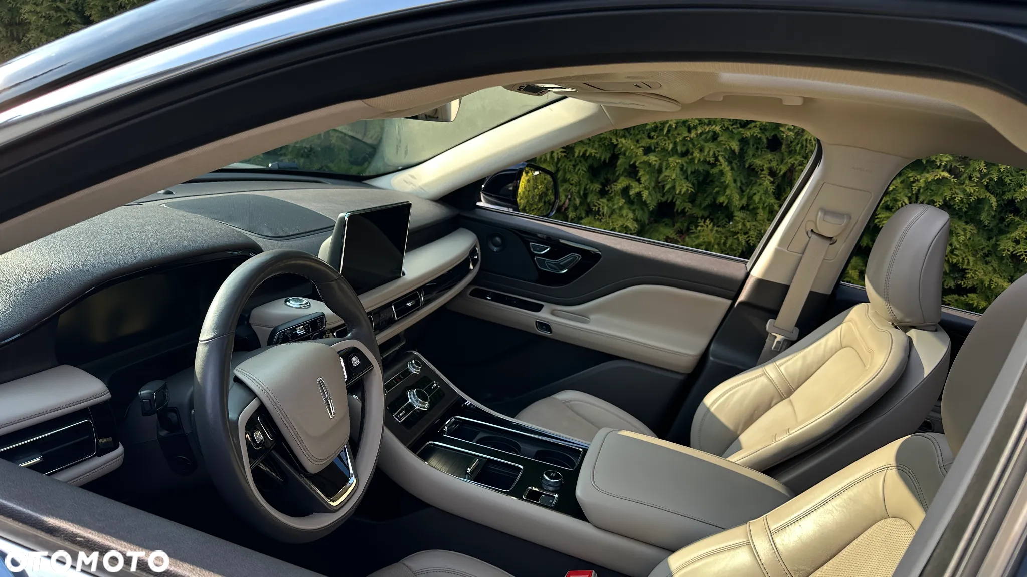 Lincoln Aviator - 34