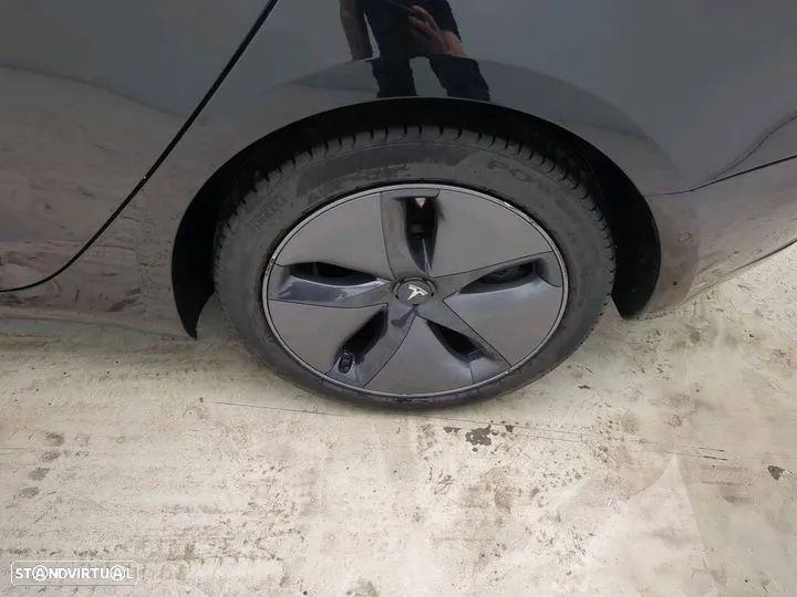 Tesla Model 3 Long-Range Dual Motor AWD - 11