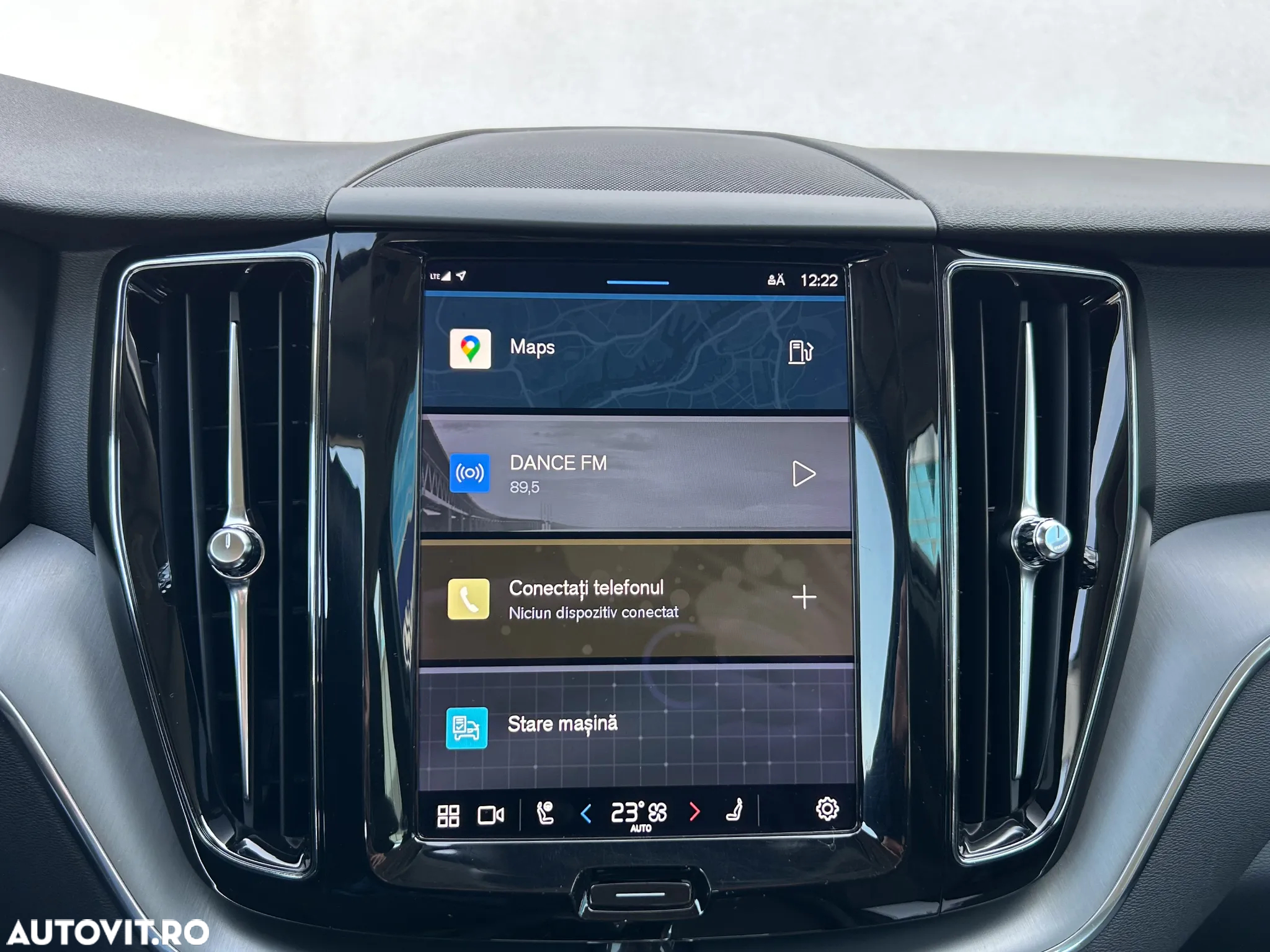 Volvo XC 60 B5 MHEV AT8 AWD Momentum Pro - 30