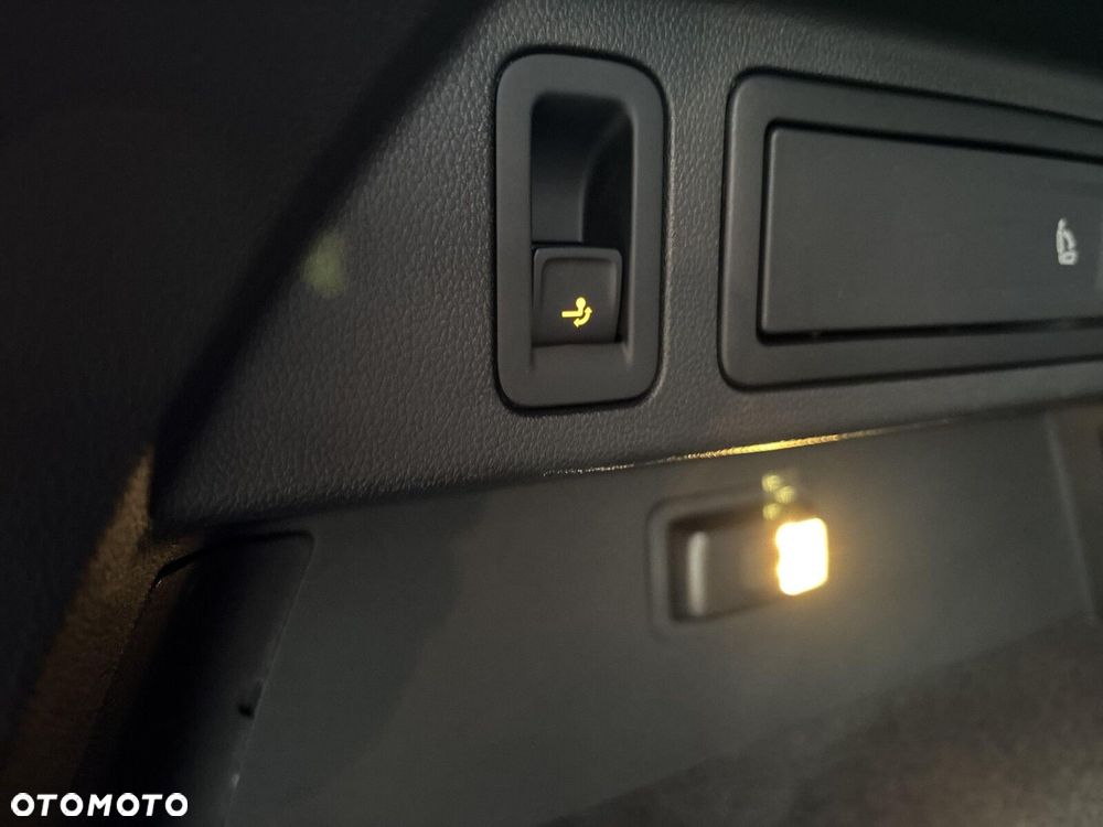 Volkswagen Tiguan 2.0 TDI SCR 4Mot Elegance DSG - 20