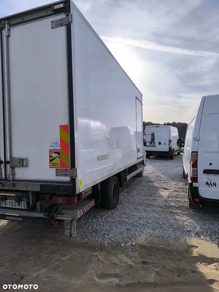 Mitsubishi Fuso center - 8