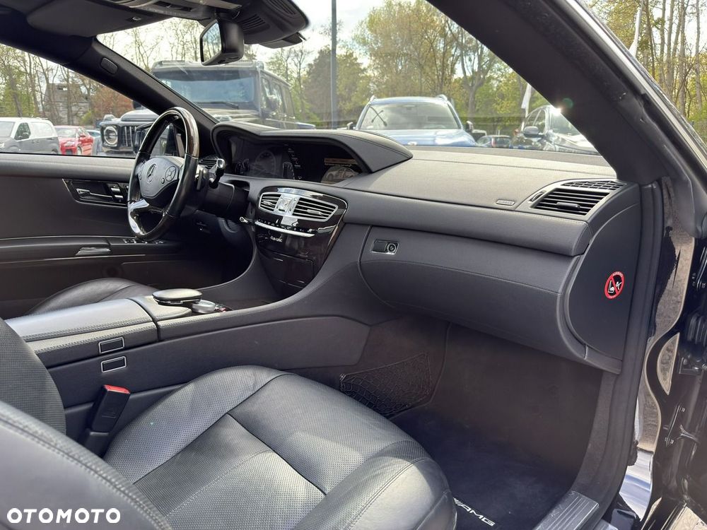 Mercedes-Benz CL 500 4Matic (BlueEFFICIENCY) 7G-TRONIC - 23
