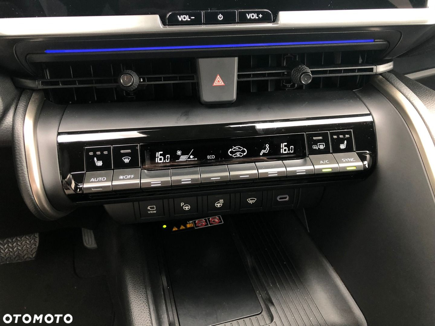 Toyota C-HR - 24
