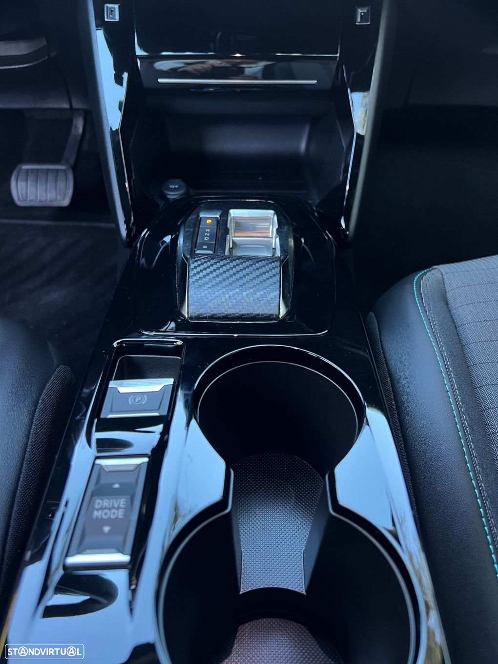 Peugeot e-2008 50 kWh Allure Pack - 6