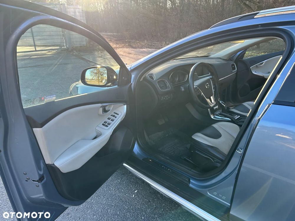 Volvo V40 T3 Drive-E Summum - 16