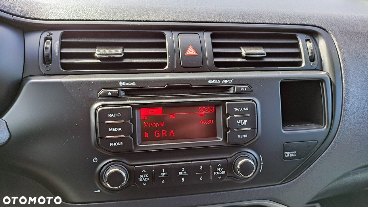 Kia Rio - 36