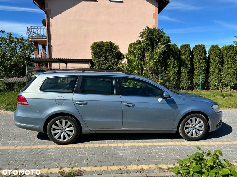 Volkswagen Passat - 4