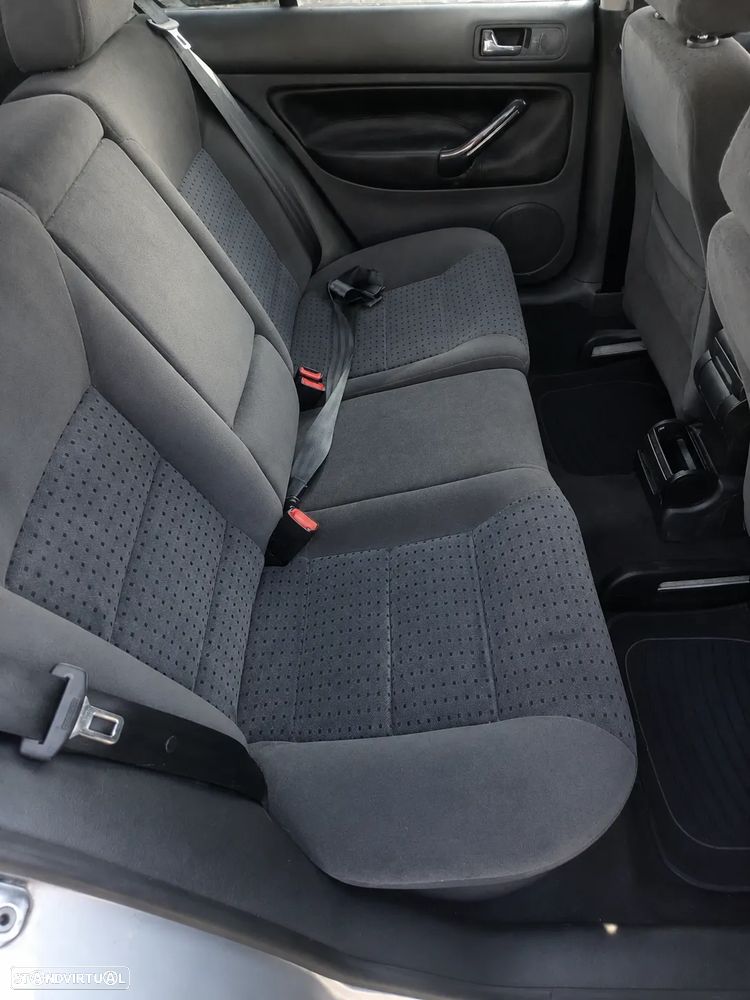 VW Golf 1.4i Confortline - 10