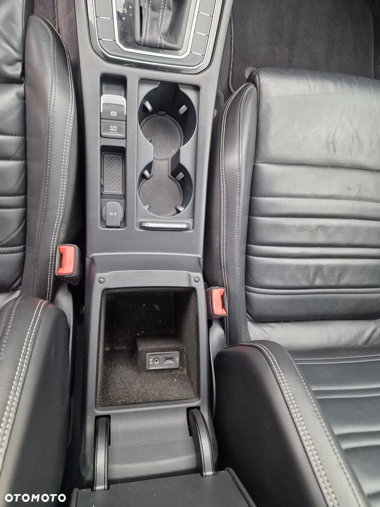 Volkswagen Passat Variant 1.4 TSI ACT (BMT) DSG Highline - 16