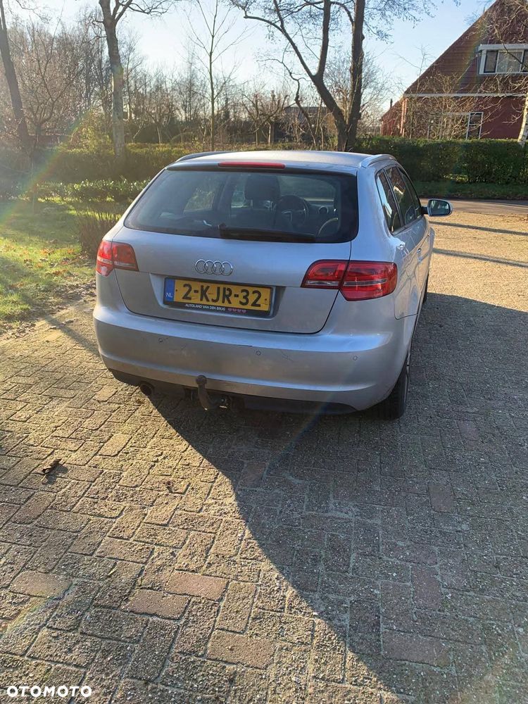 Audi A3 Sportback 2.0 TDI DPF Ambiente - 11