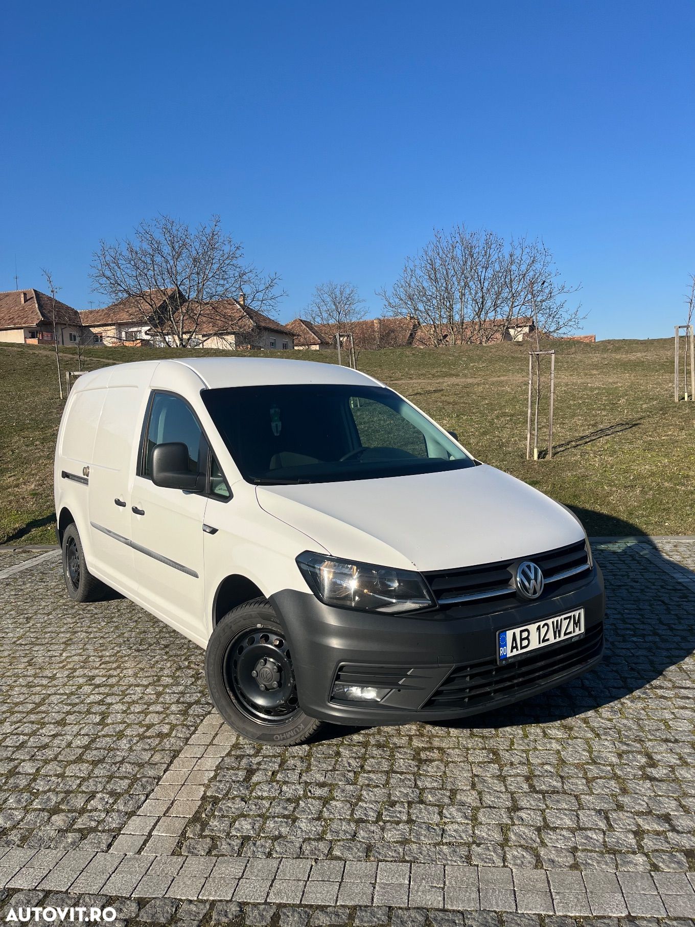 Volkswagen CADDY MAXI - 1
