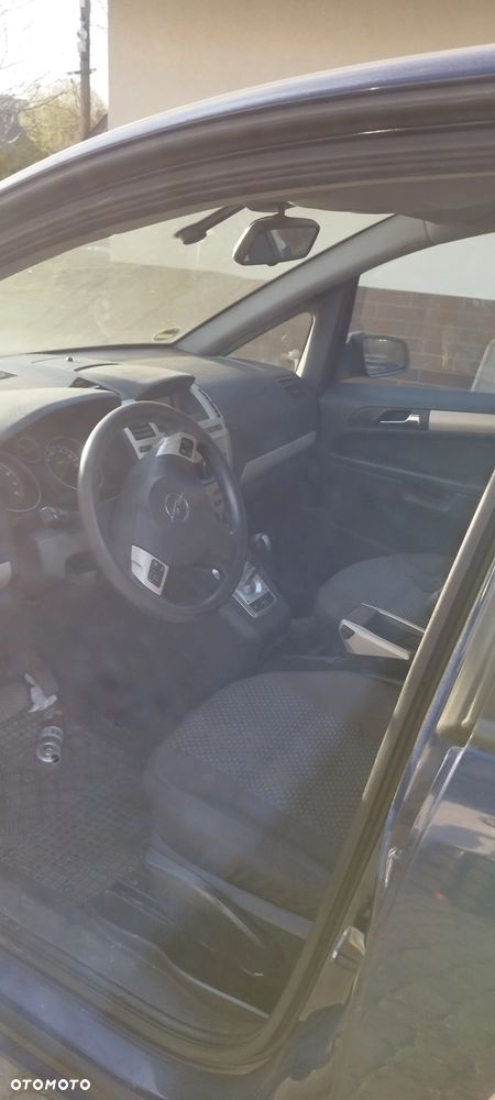 Opel Zafira - 13