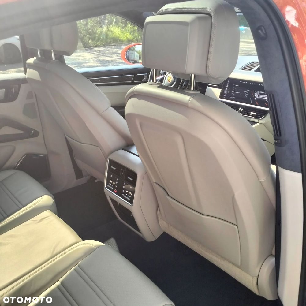 Porsche Cayenne S - 7