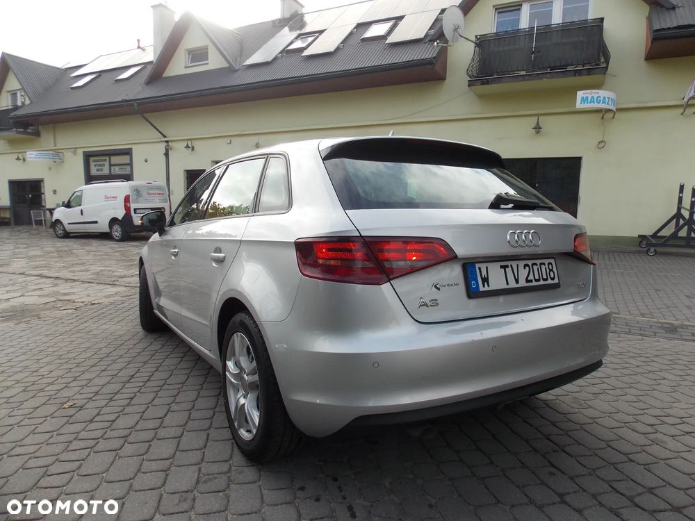 Audi A3 Sportback 1.6 TDI Attraction - 5