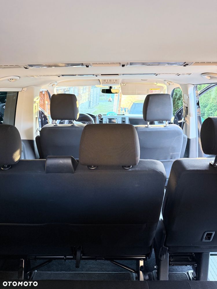 Volkswagen Caravelle - 7