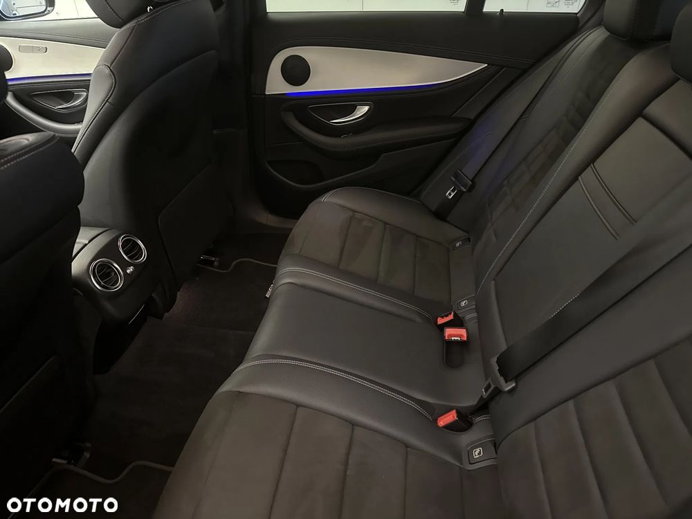 Mercedes-Benz Klasa E 220 d 4-Matic AMG - 20