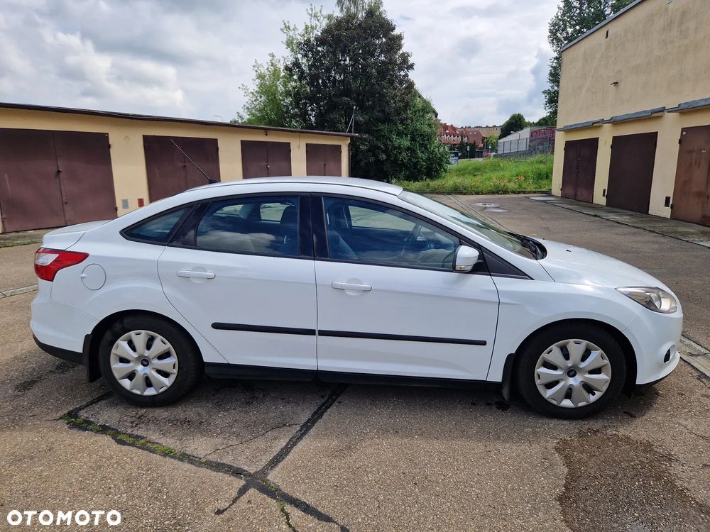 Ford Focus ver-1-6-tdci-gold-x-trend- - 12