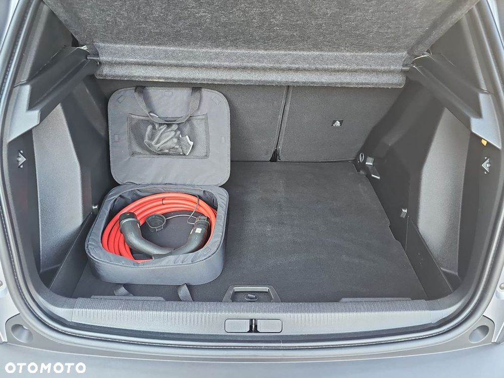 Peugeot 2008 50kWh Allure - 33