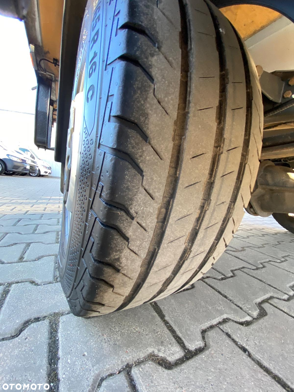 Iveco DAILY 35-160 2,3 HPI KONTENER CHŁODNIA MITSUBISHI WINDA ZEPRO - 24