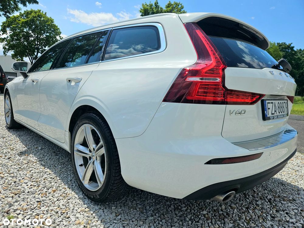 Volvo V60 D4 Momentum - 11