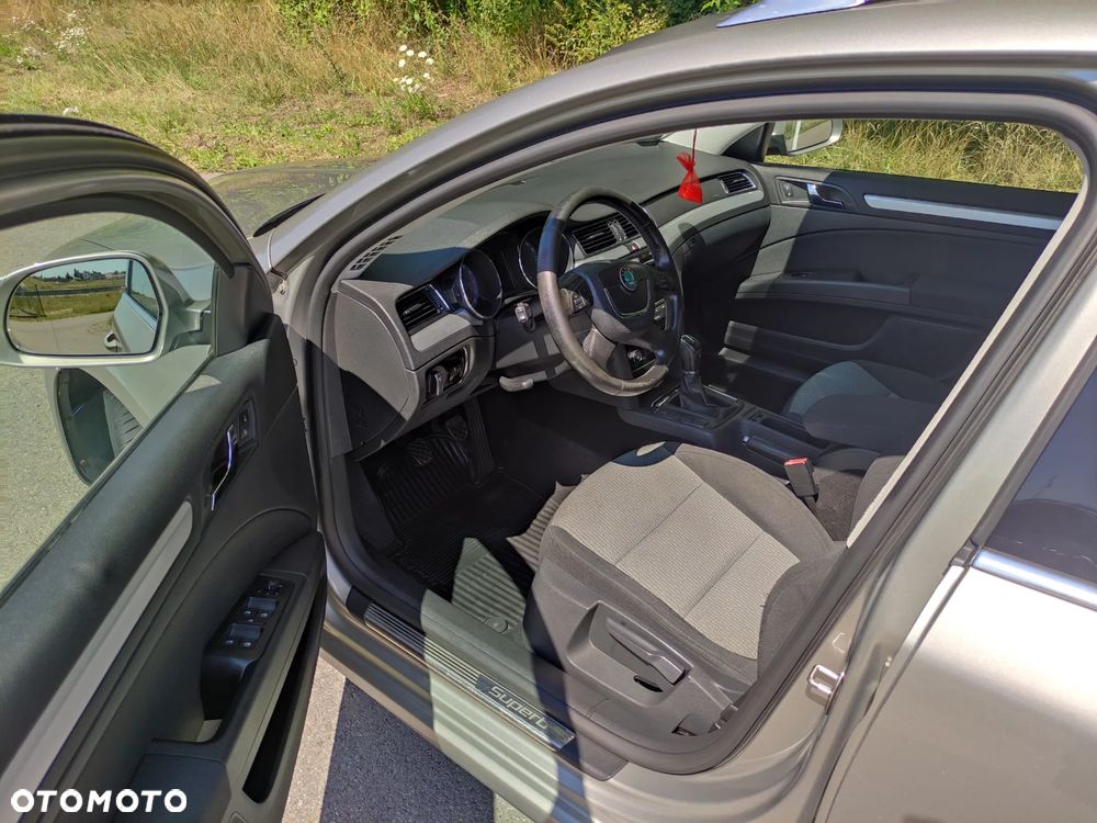 Skoda Superb 2.0 TDI Ambition - 9