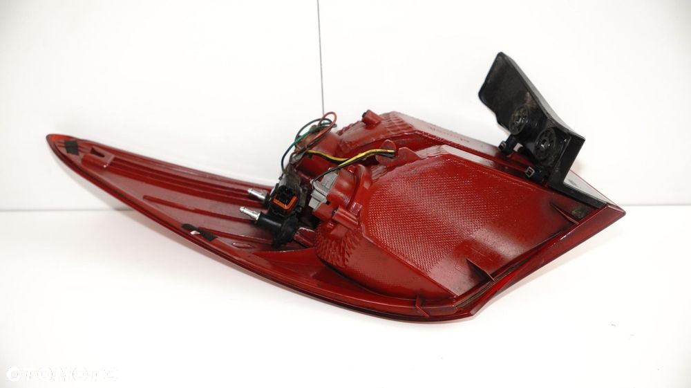 LAMPA PRAWY TYŁ TYLNA HYUNDAI SANTA FE III 3 12-15R - 6