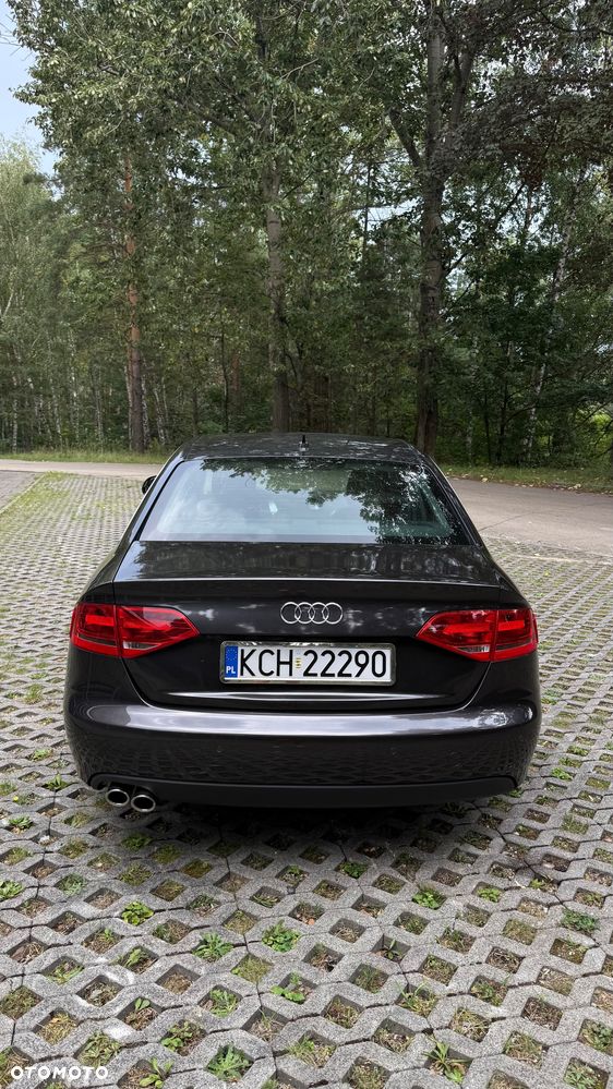 Audi A4 Limousine - 10