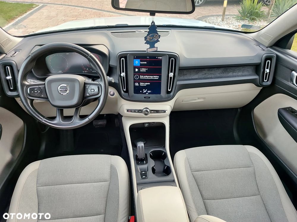 Volvo XC 40 T3 Momentum - 8