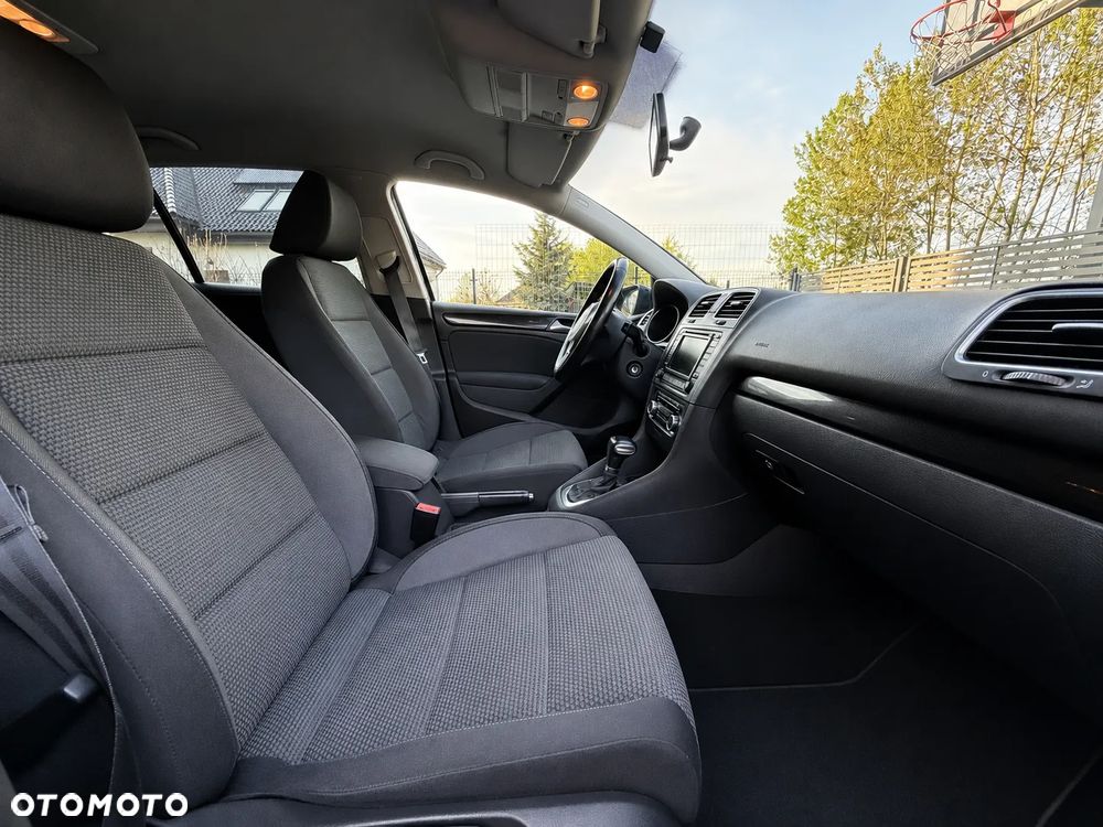 Volkswagen Golf - 11