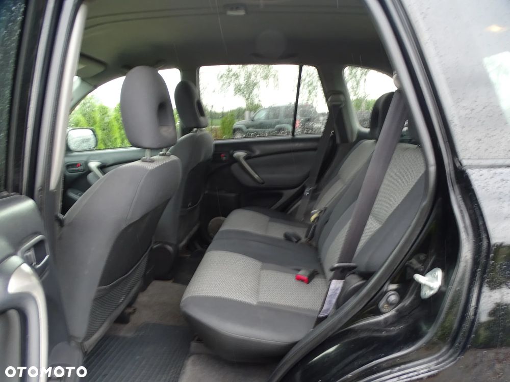 Toyota RAV4 - 23