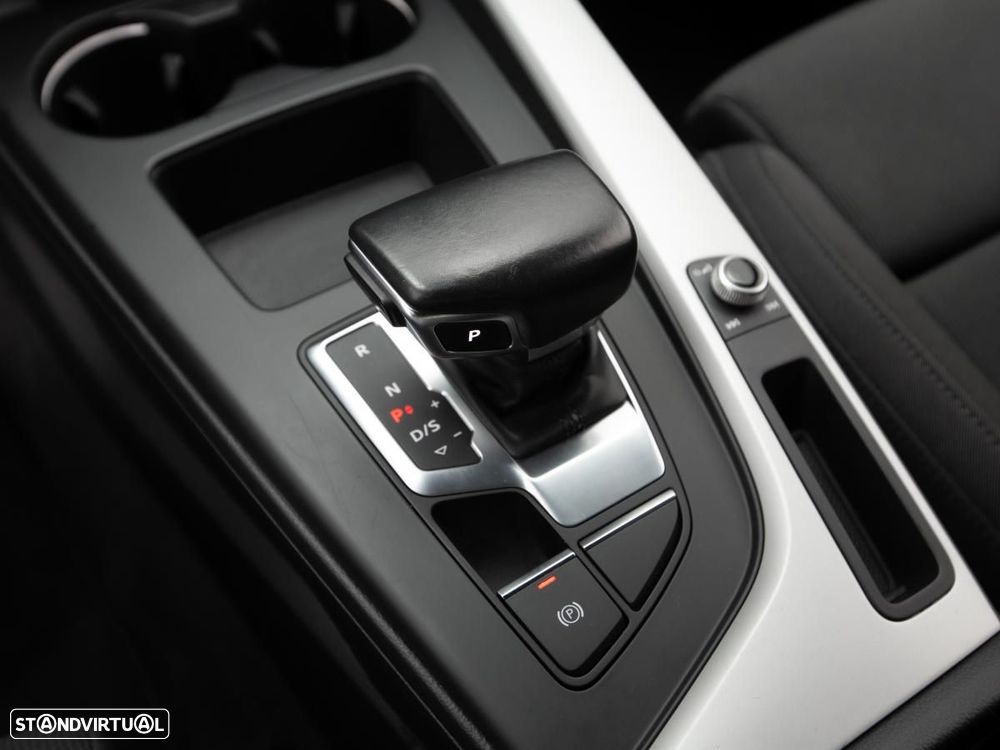 Audi A4 Avant 35 TDI S line S tronic - 24