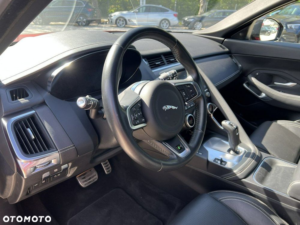 Jaguar E-Pace - 29