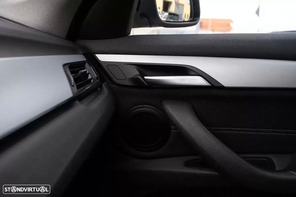 BMW X1 25 e xDrive Line Sport - 18